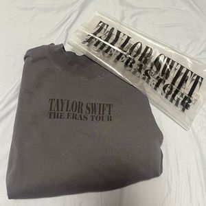 Taylor Swift the Eras Tour Crewneck Large